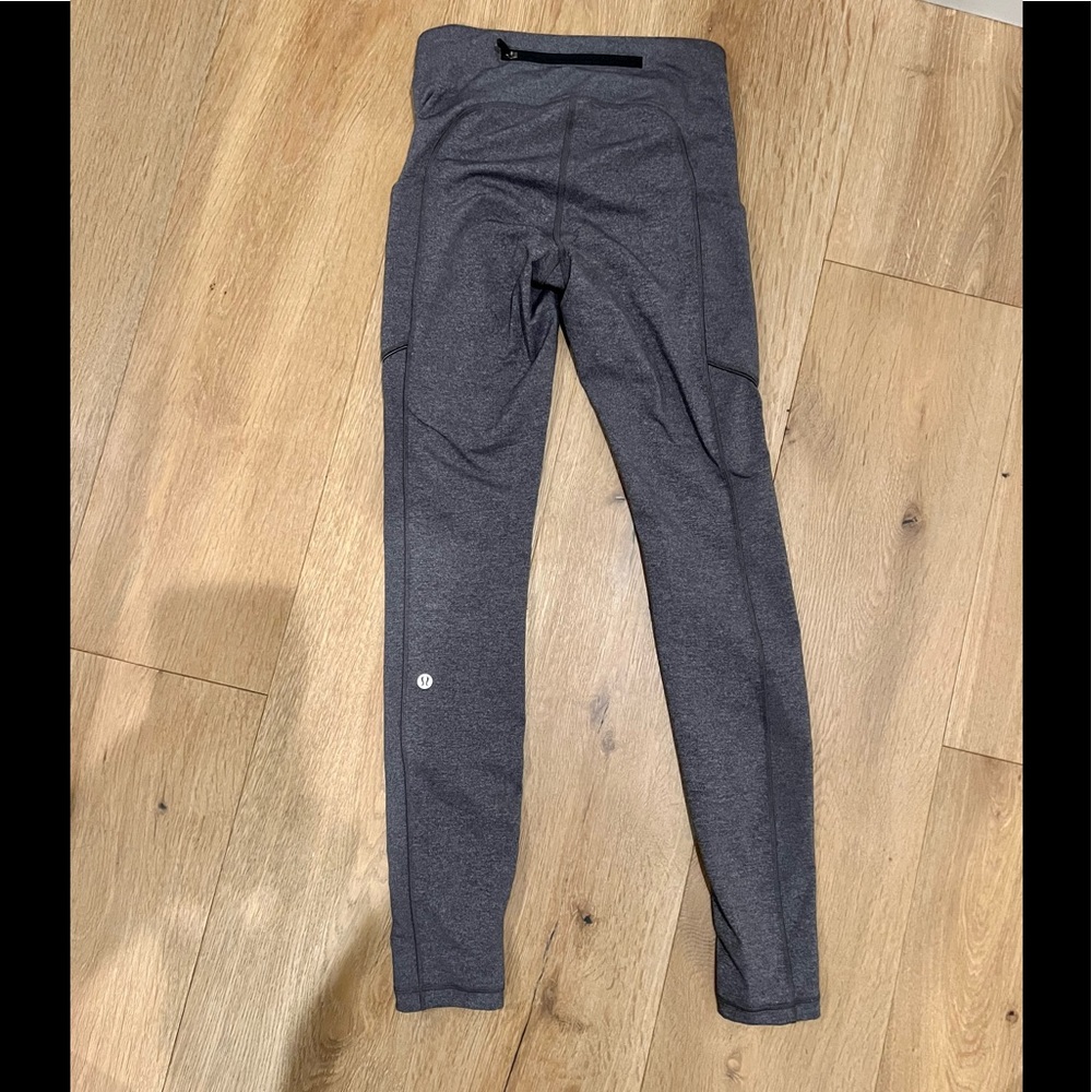 lululemon athletica soft grey leggings w/pockets, 4
